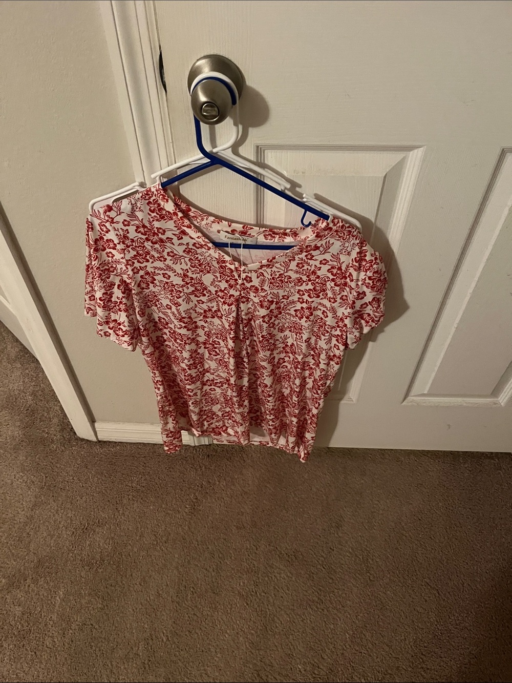 Women's Red Floral Short-Sleeve Scoop Neck Top